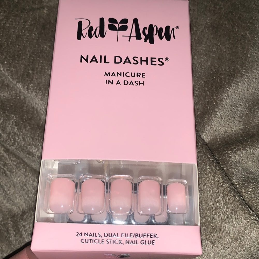Red aspen square nails light pink/light fade.